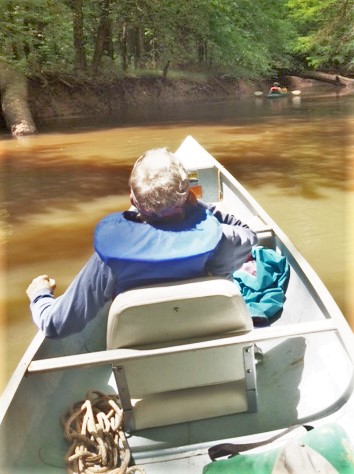 PamEasyChair canoe on cedar creek